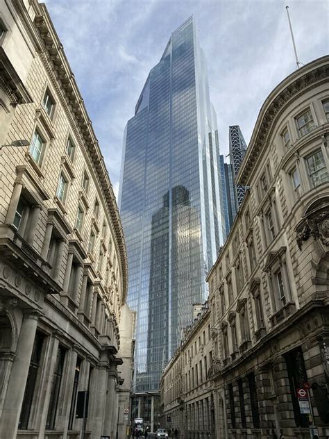 22 Bishopsgate .